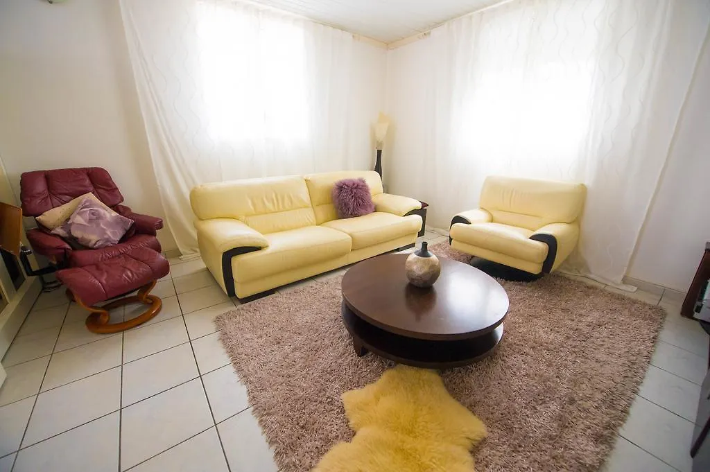 Locastudio - Grenadine Hotel Sainte-Anne  Guest house Sainte-Anne (Grande-Terre)
