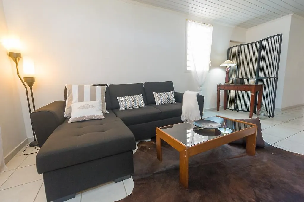 Guest house Locastudio - Grenadine Hotel Sainte-Anne